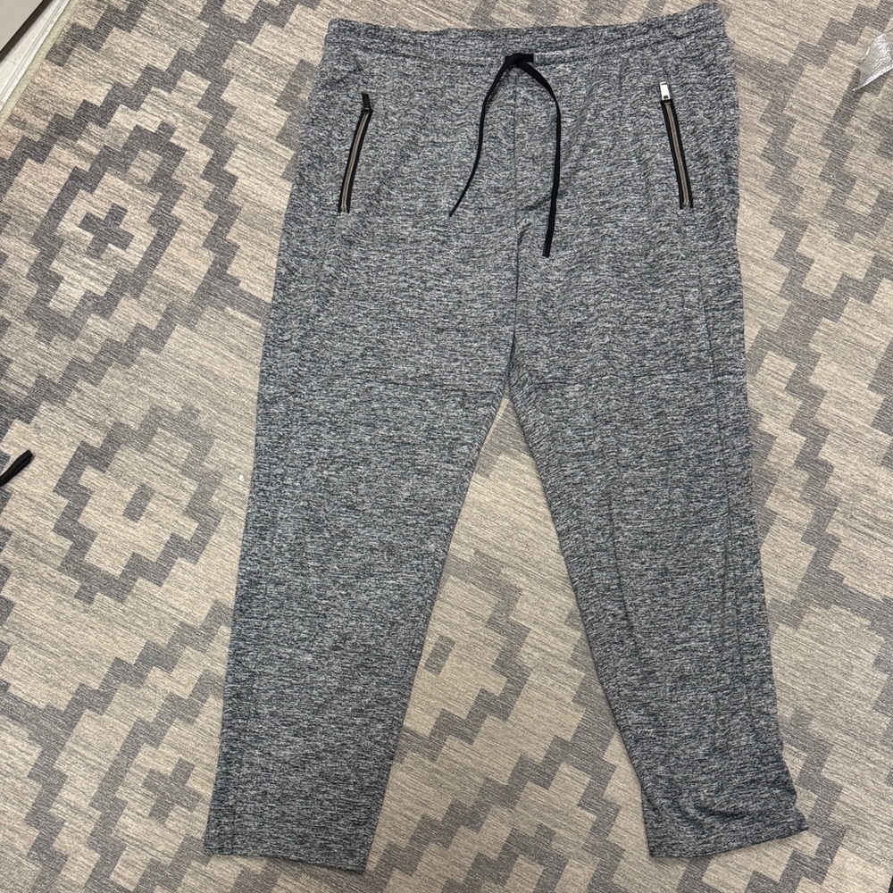 Women’s Athleta Heathered Gray Jogger Pants